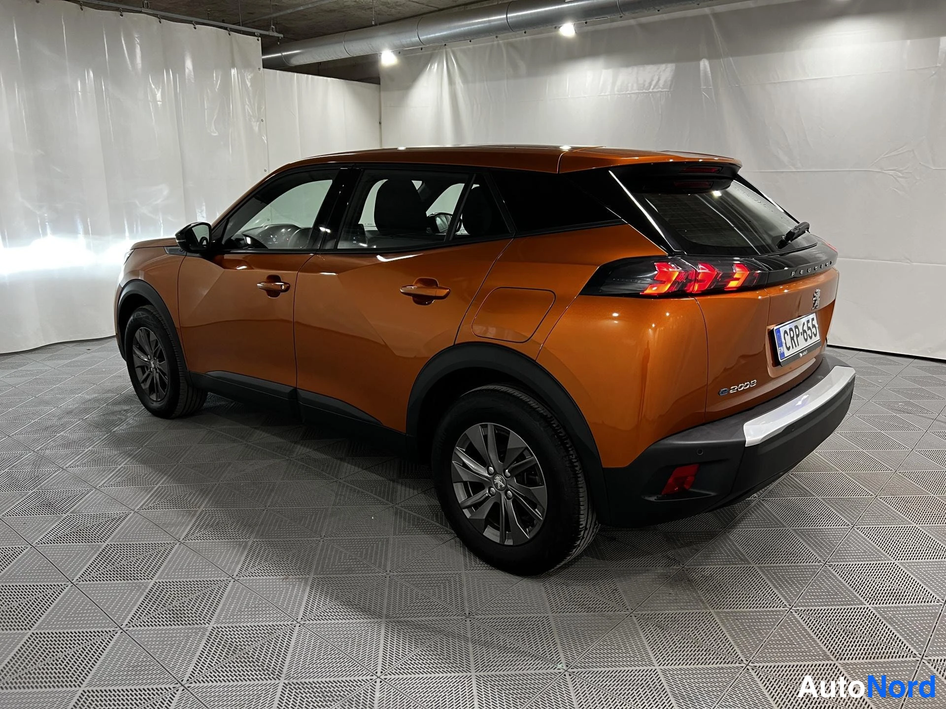 Oranssi Peugeot e-2008 2023, kuva 5