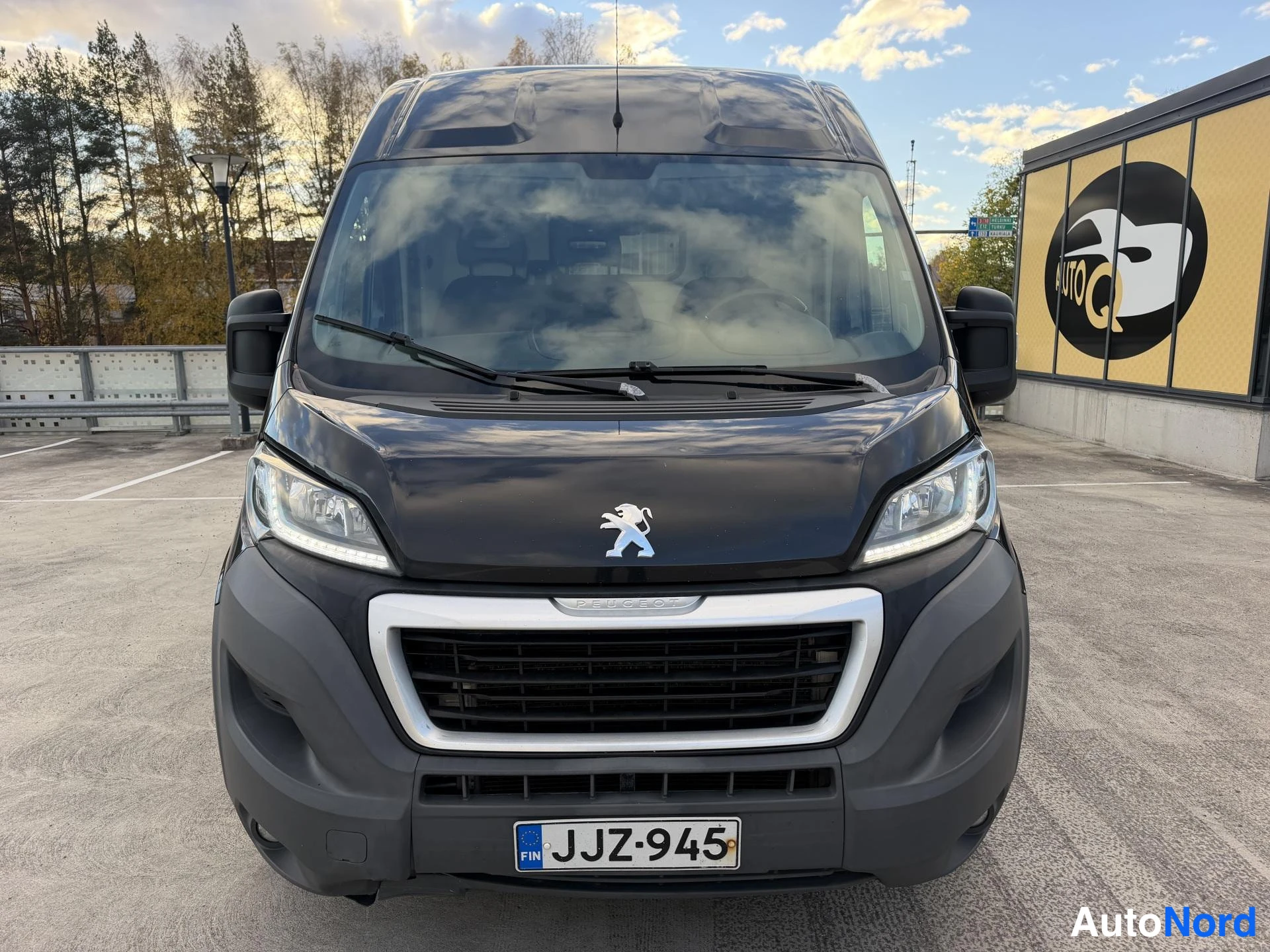 Harmaa Peugeot Boxer 2016, kuva 3