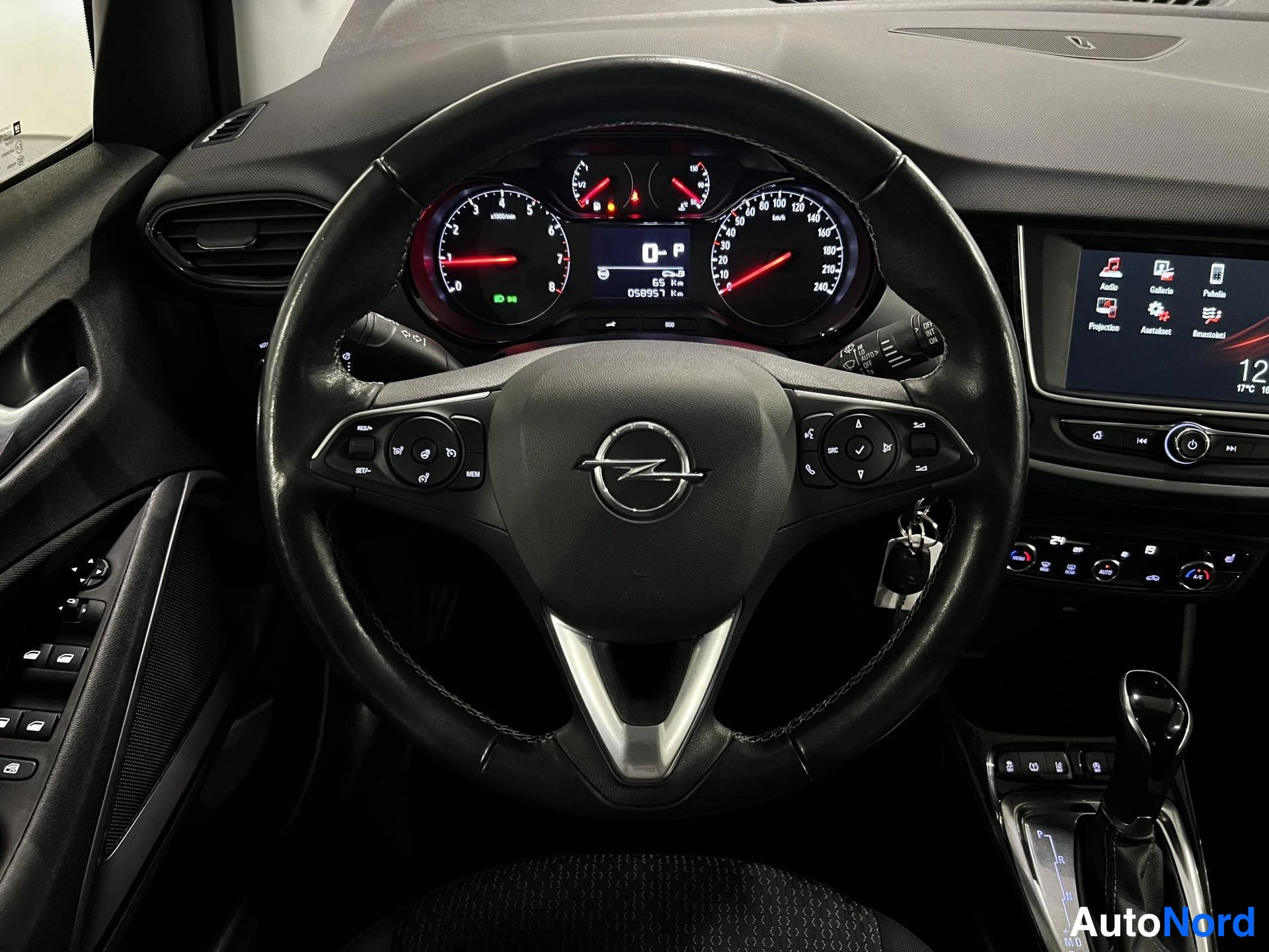 Grå Opel Crossland 2022, detalj, bild 14