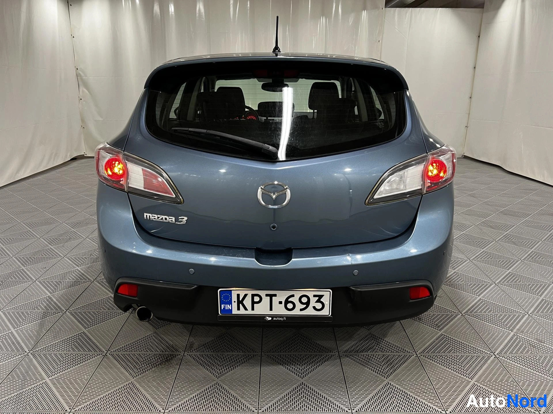 Sininen Mazda 3 2012, takaa, kuva 6