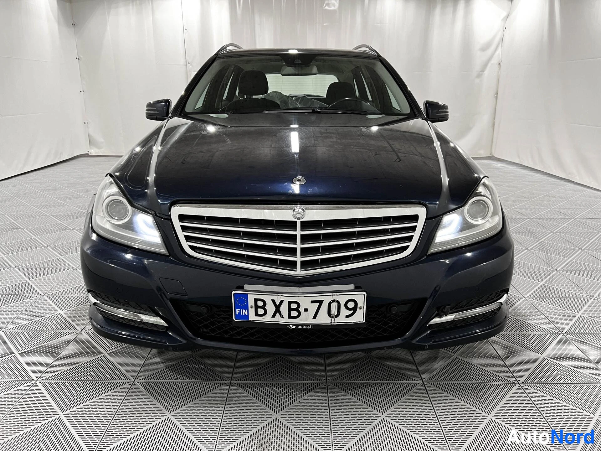 Sininen Mercedes-Benz C 180 2011, edestä, kuva 3