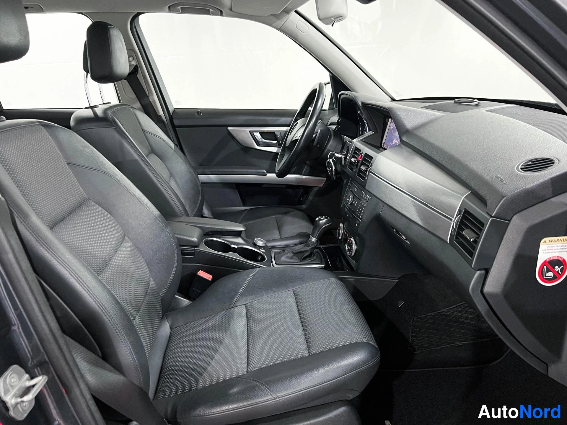 Harmaa Mercedes-Benz GLK 350 CDI 4MATIC 2010, etuistuimet, kuva 11