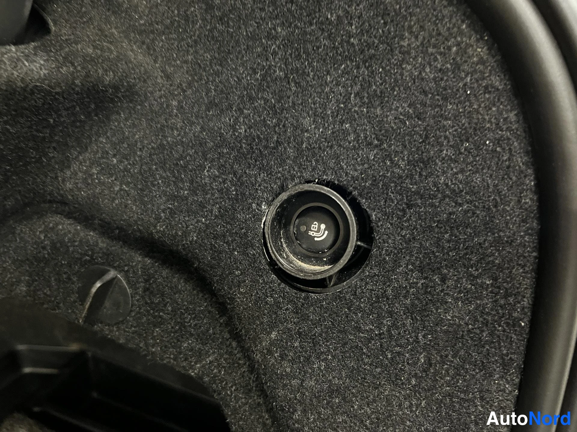 Blue BMW 320i xDrive 2013, detail, photo 14