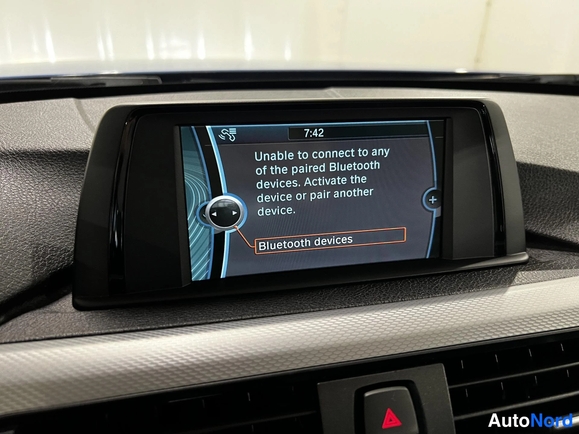 Blue BMW 320i xDrive 2013, detail, photo 18