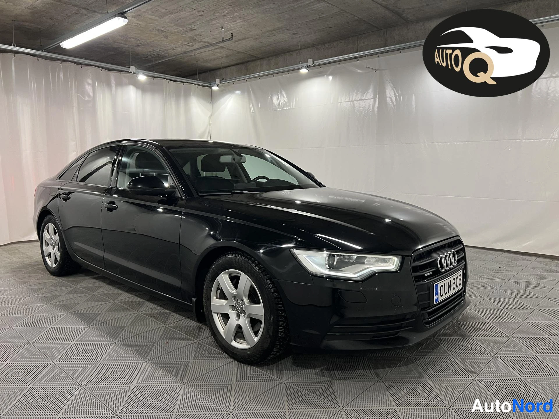 Musta Audi A6 2014, etuviisto, keula oikealle, kuva 2