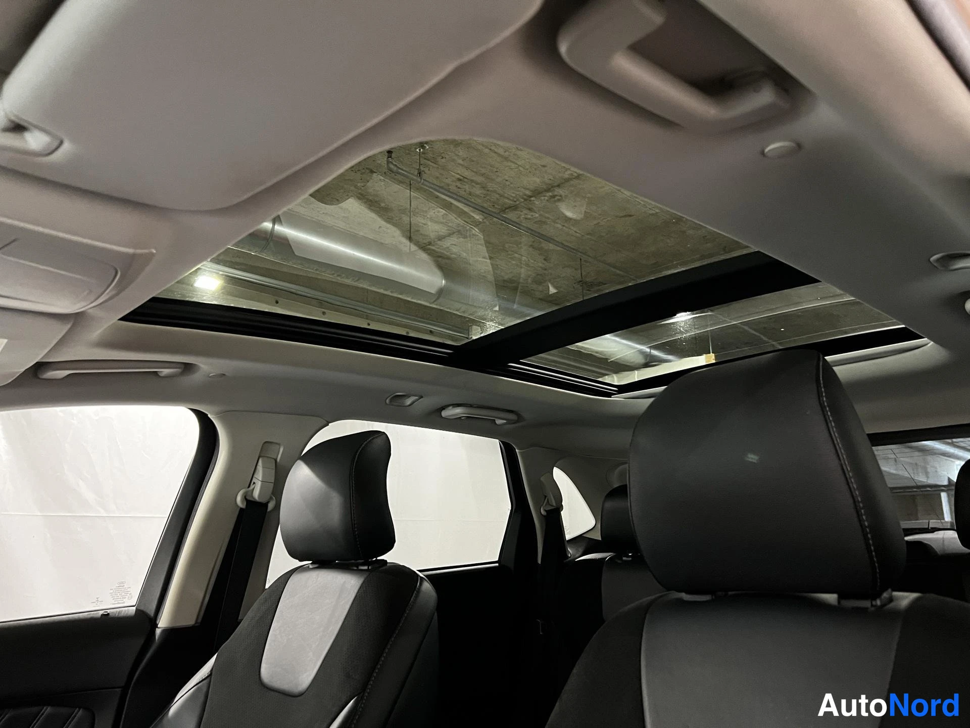 Oranssi Ford Edge 2017, yksityiskohta, kuva 25