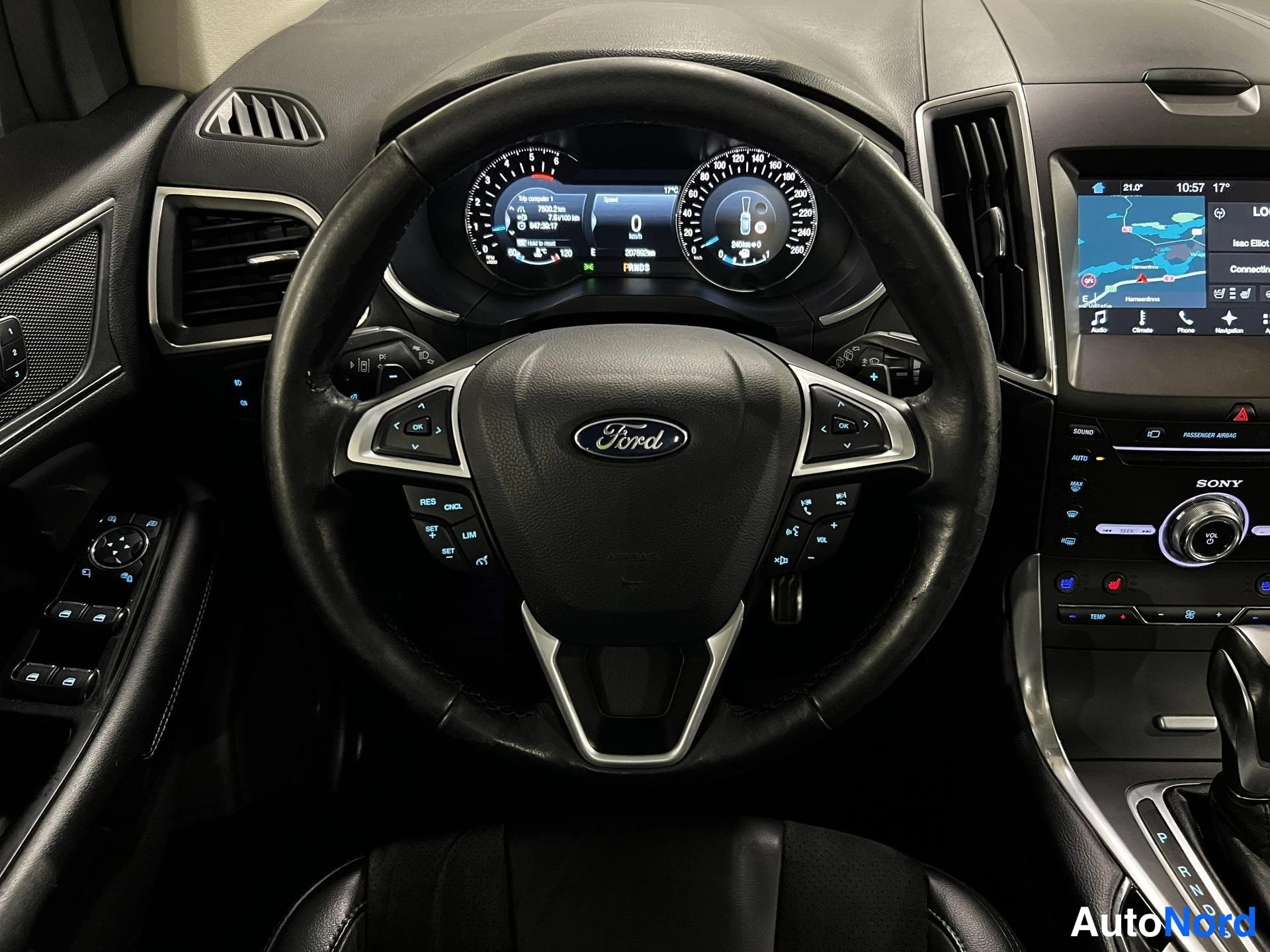 Oranssi Ford Edge 2017, yksityiskohta, kuva 16