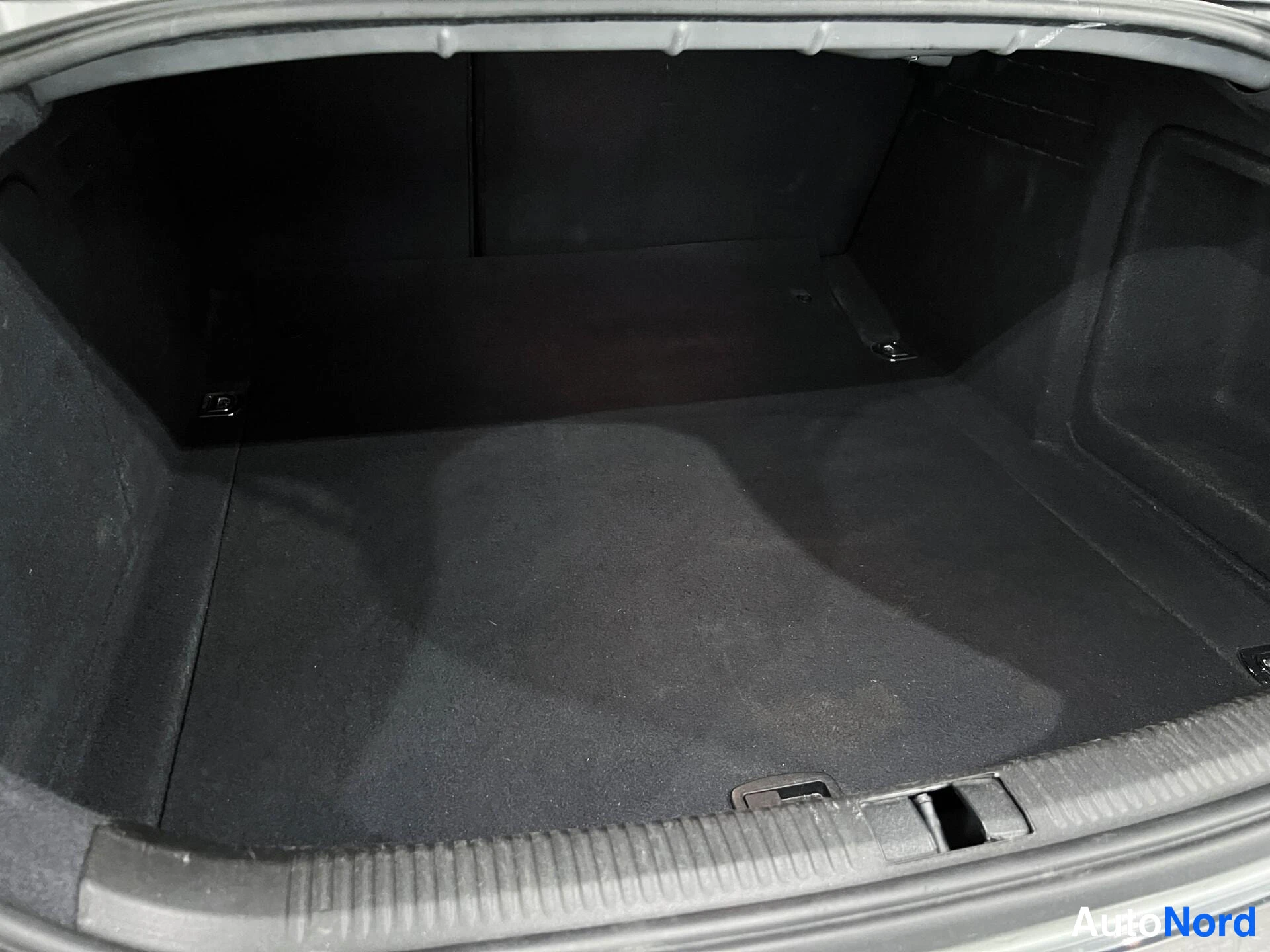 Harmaa Audi A6 2009, tavaratila, kuva 14