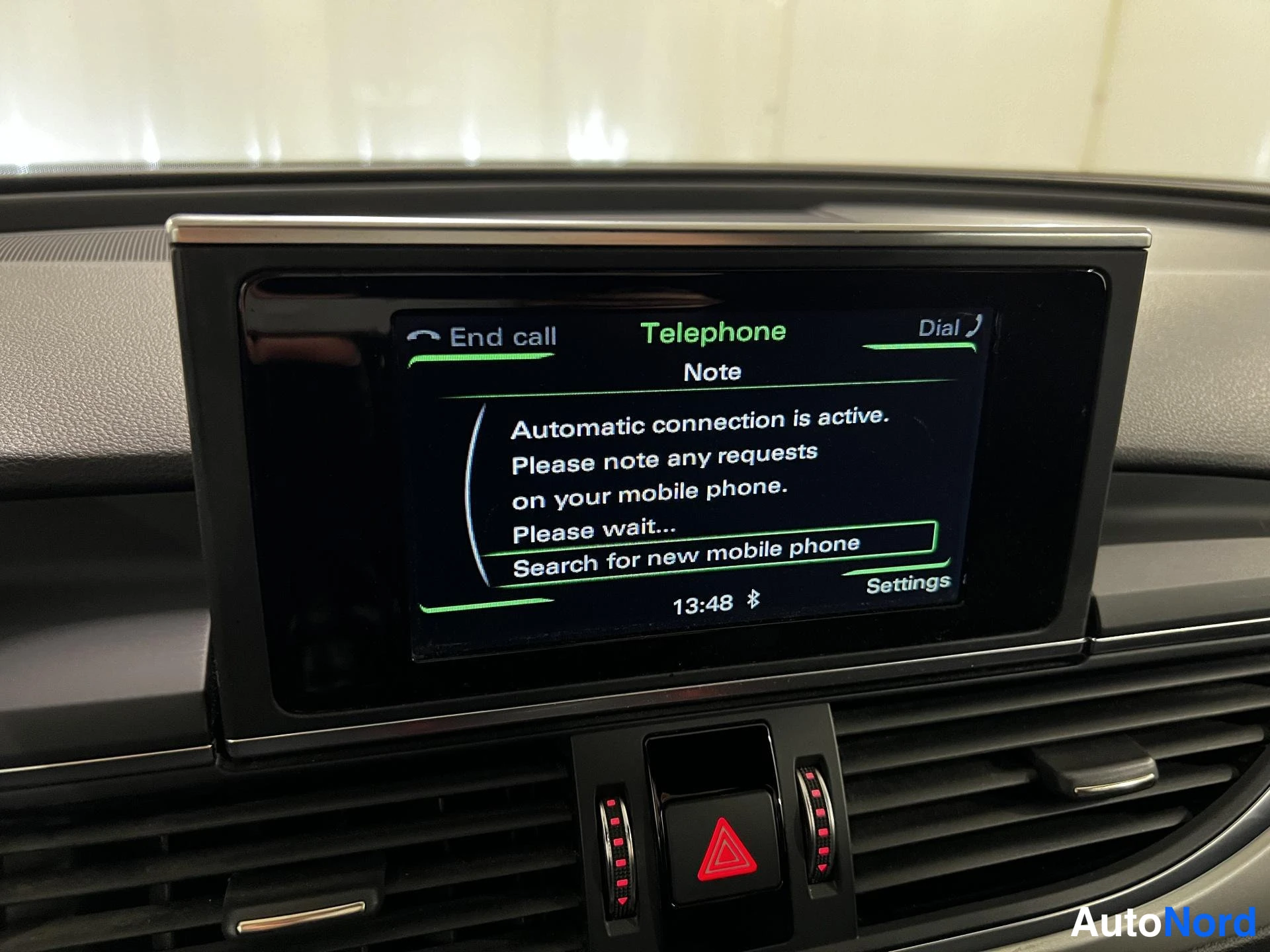 White Audi A6 Avant 2018, detail, photo 18