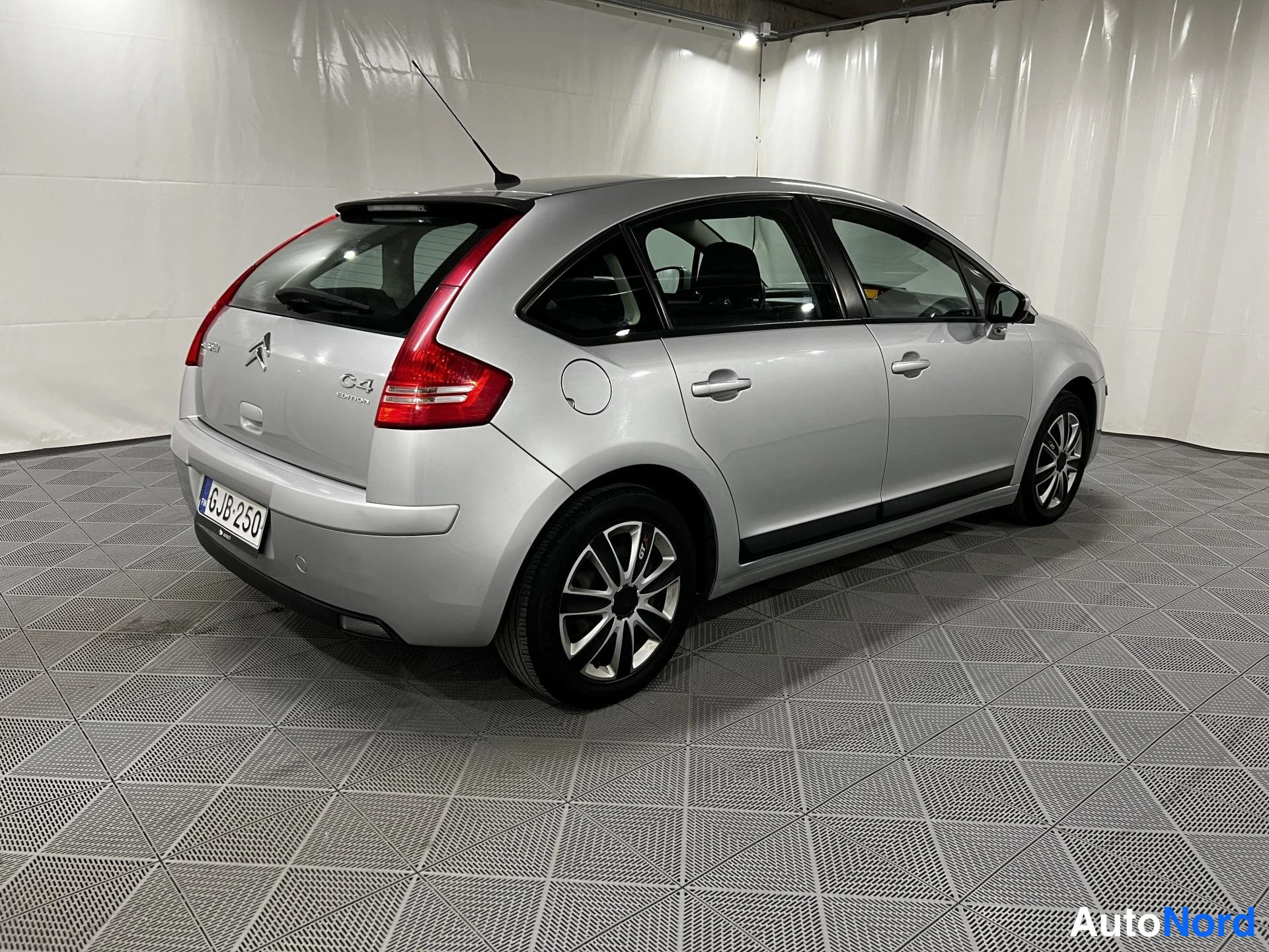 Hopea Citroen C4 2010, takaviisto, kuva 4