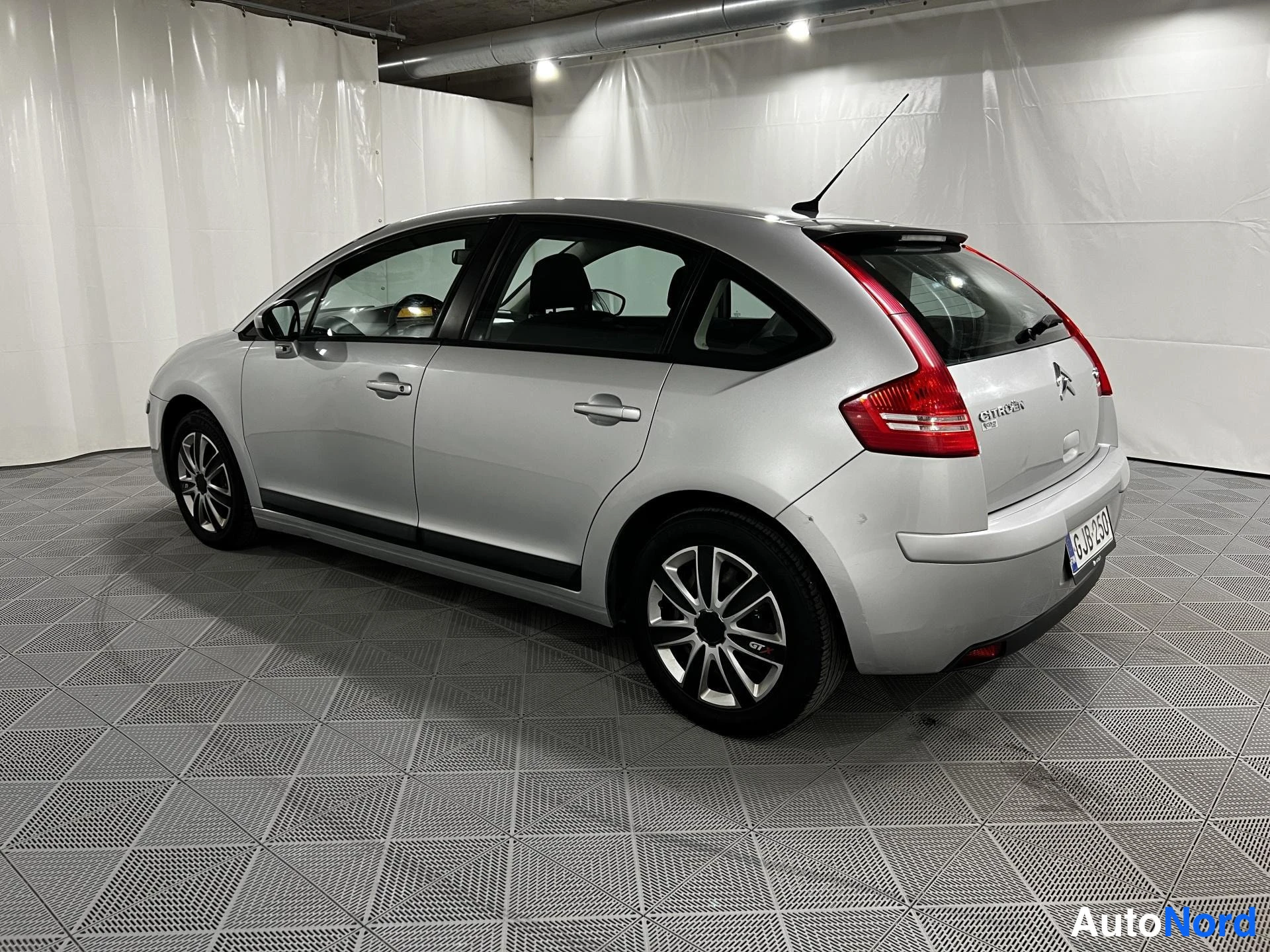 Hopea Citroen C4 2010, takaviisto, kuva 5