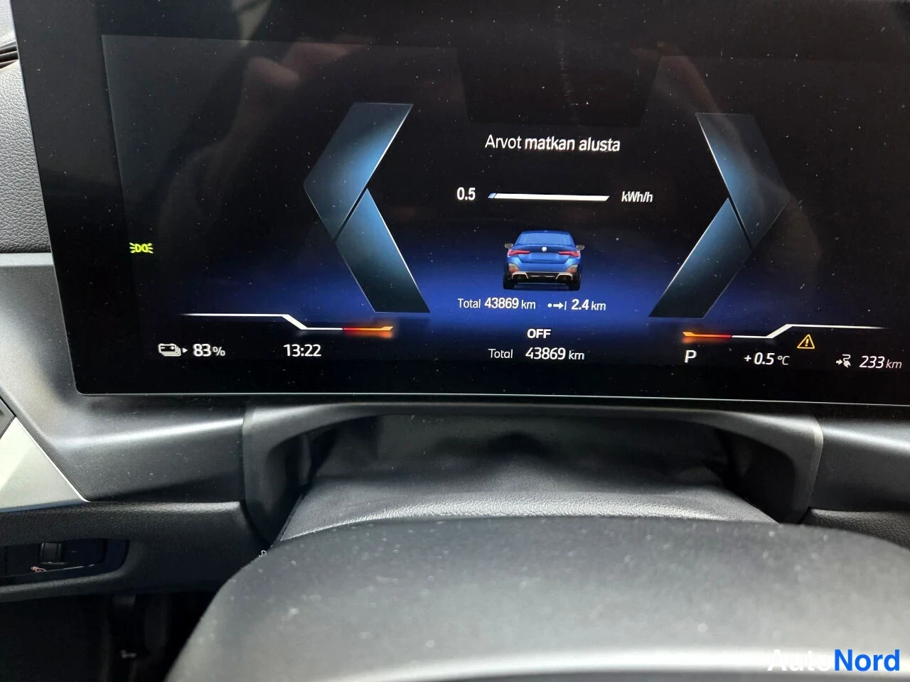 Sininen BMW i4 2022, yksityiskohta, kuva 13