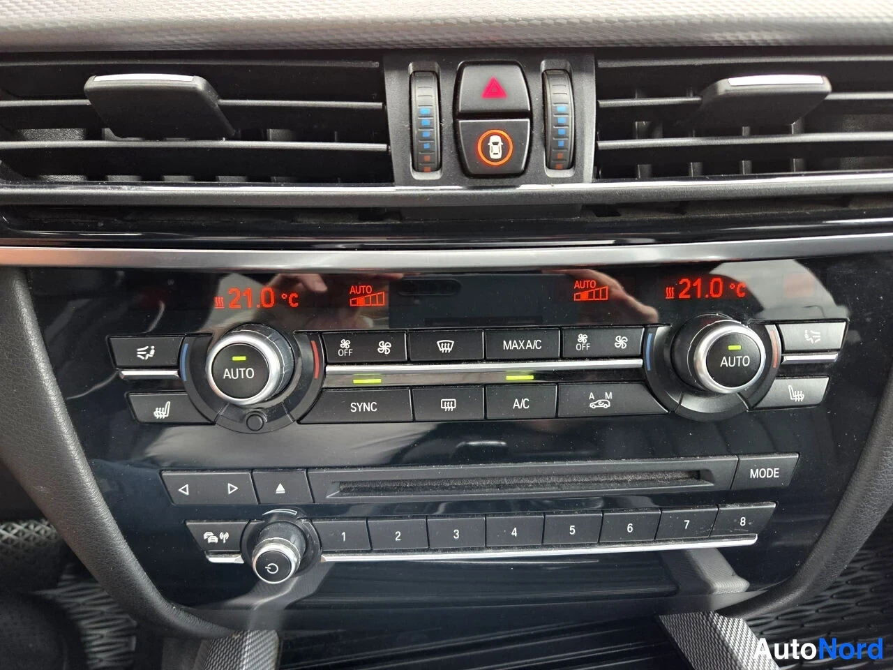 Musta BMW X5 xDrive30d 2016, yksityiskohta, kuva 15