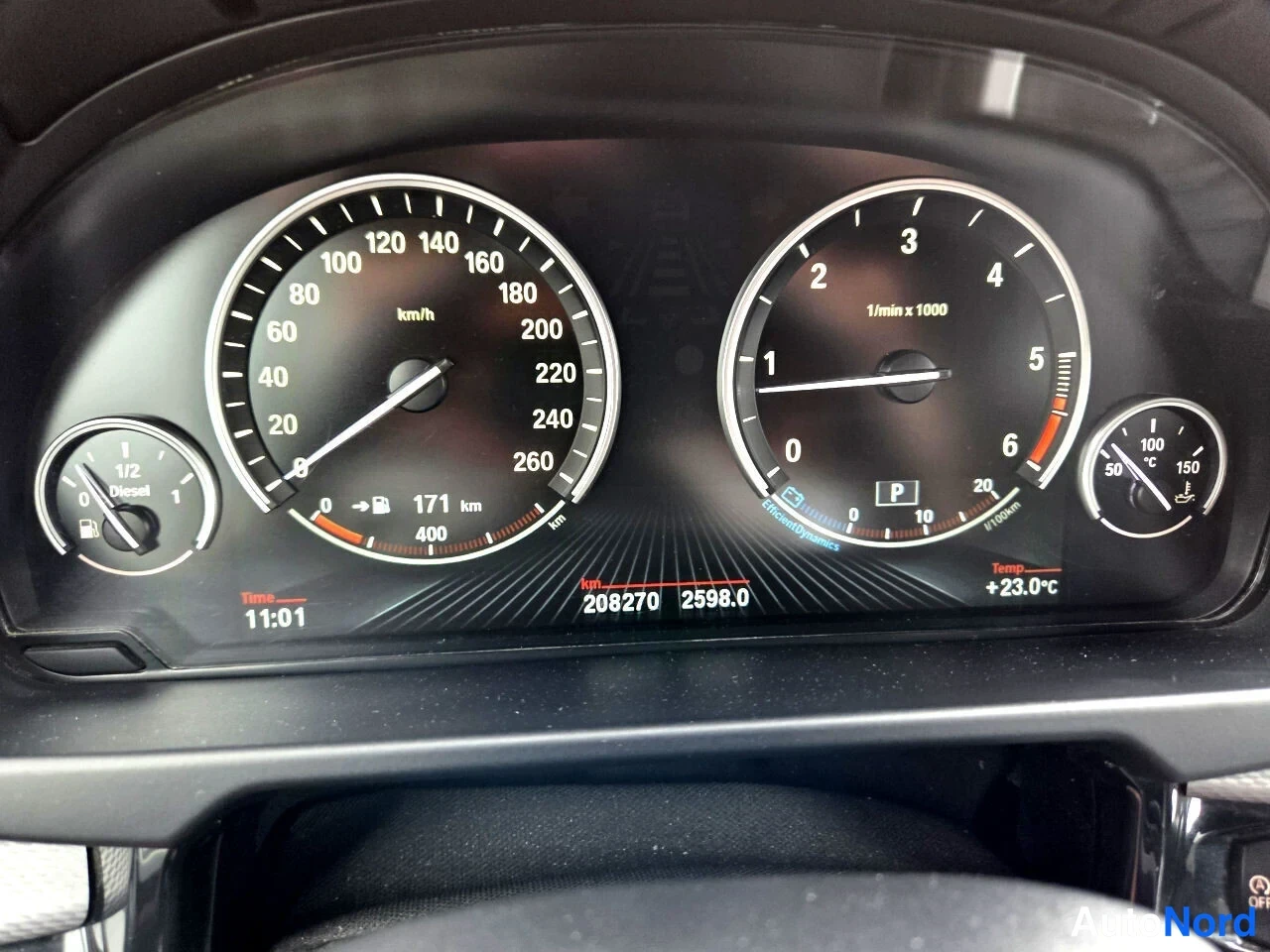 Musta BMW X5 xDrive30d 2016, yksityiskohta, kuva 13