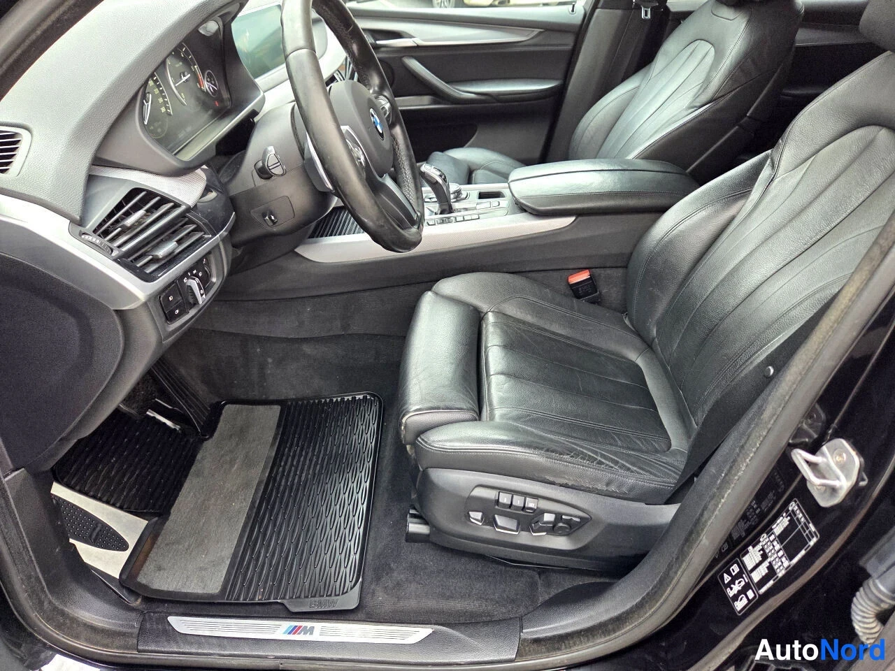 Musta BMW X5 xDrive30d 2016, etuistuimet, kuva 8