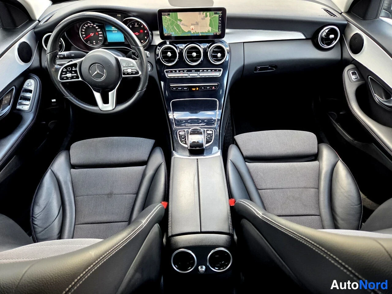 Harmaa Mercedes-Benz C 220 d 2019, ohjaamo, kuva 7