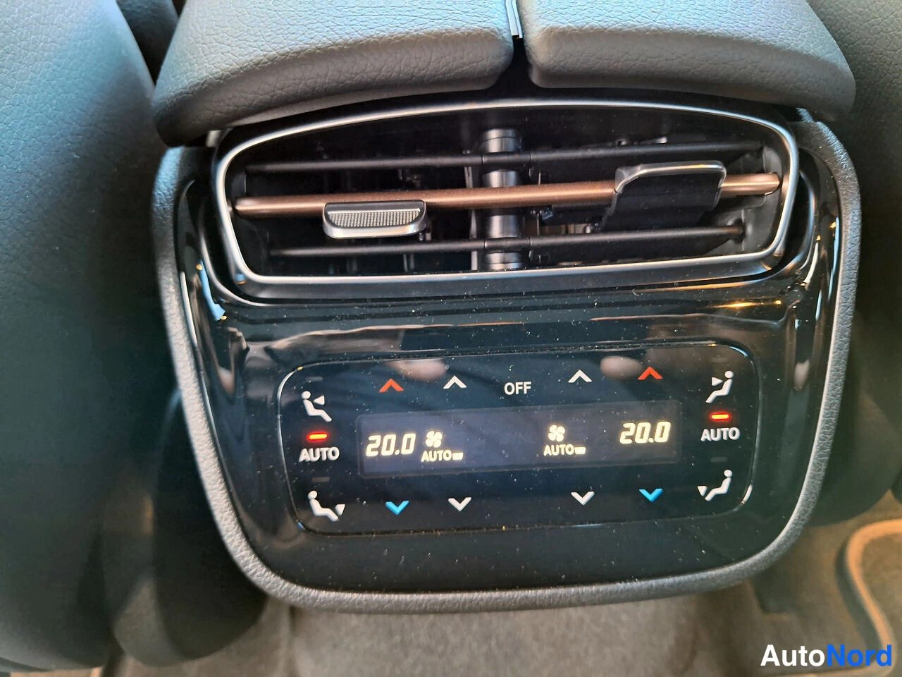 Harmaa Mercedes-Benz EQE AMG 2024, yksityiskohta, kuva 13