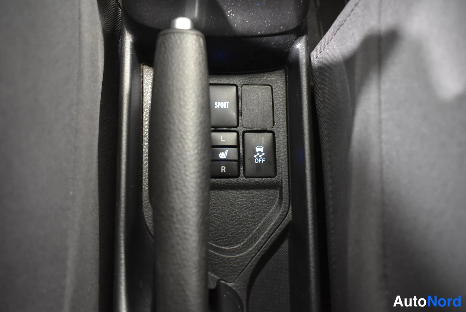 Harmaa Toyota Yaris 2020, yksityiskohta, kuva 20