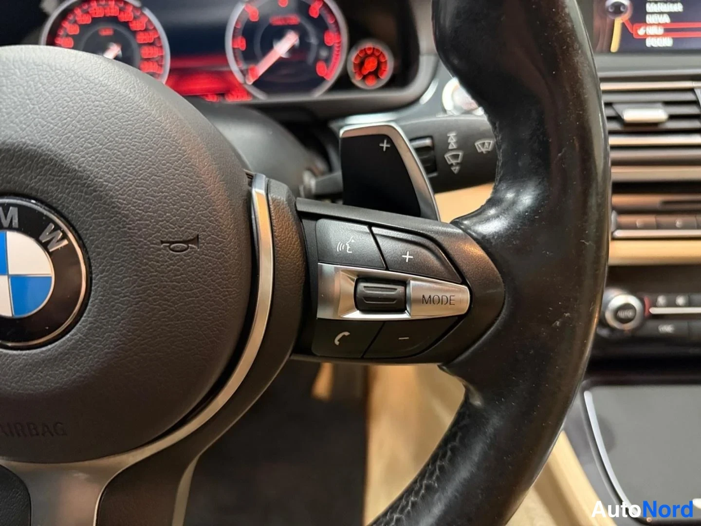 Valkoinen BMW 535d xDrive 2013, yksityiskohta, kuva 19