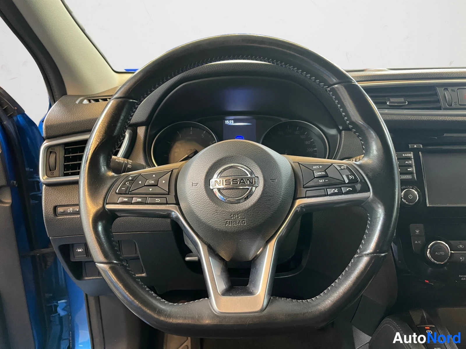 Sininen Nissan Qashqai 2018, ohjaamo, kuva 10