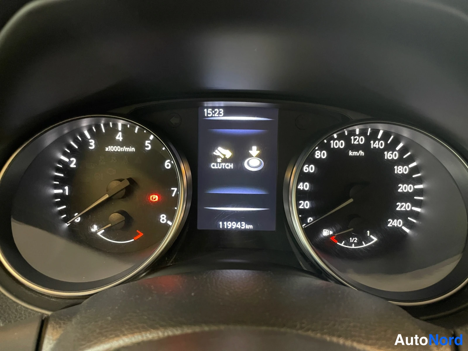 Sininen Nissan Qashqai 2018, yksityiskohta, kuva 21