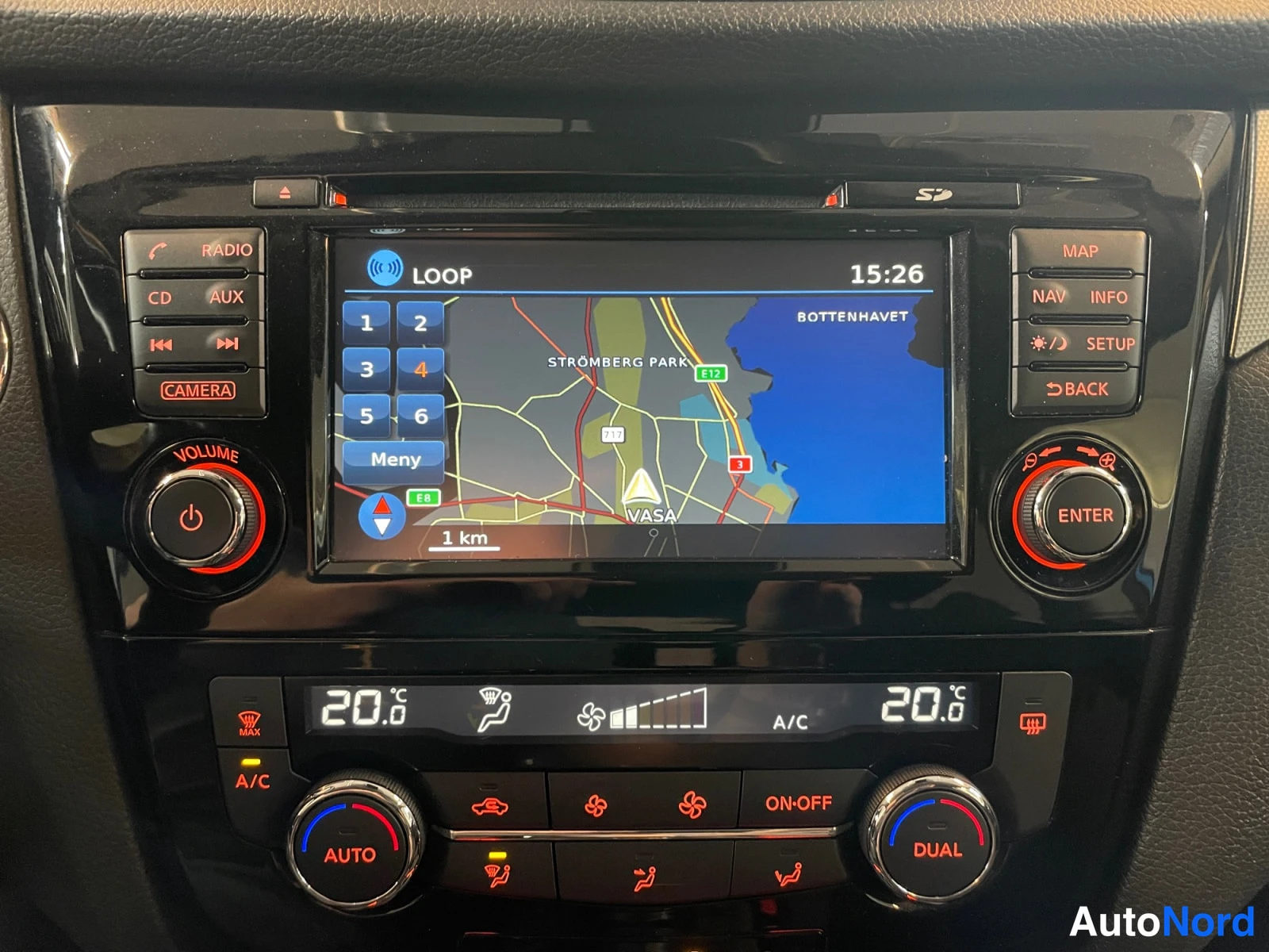 Sininen Nissan Qashqai 2018, ohjaamo, kuva 13