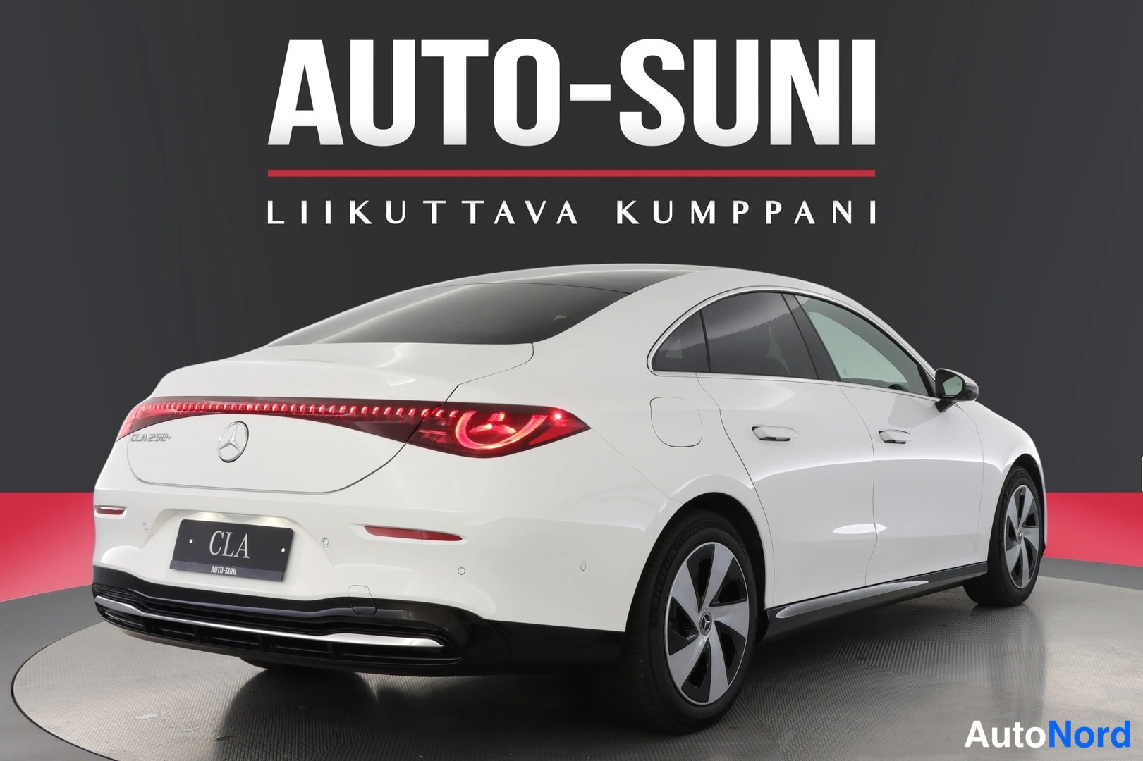 Valkoinen Mercedes-Benz CLA 2025, takaviisto, kuva 5