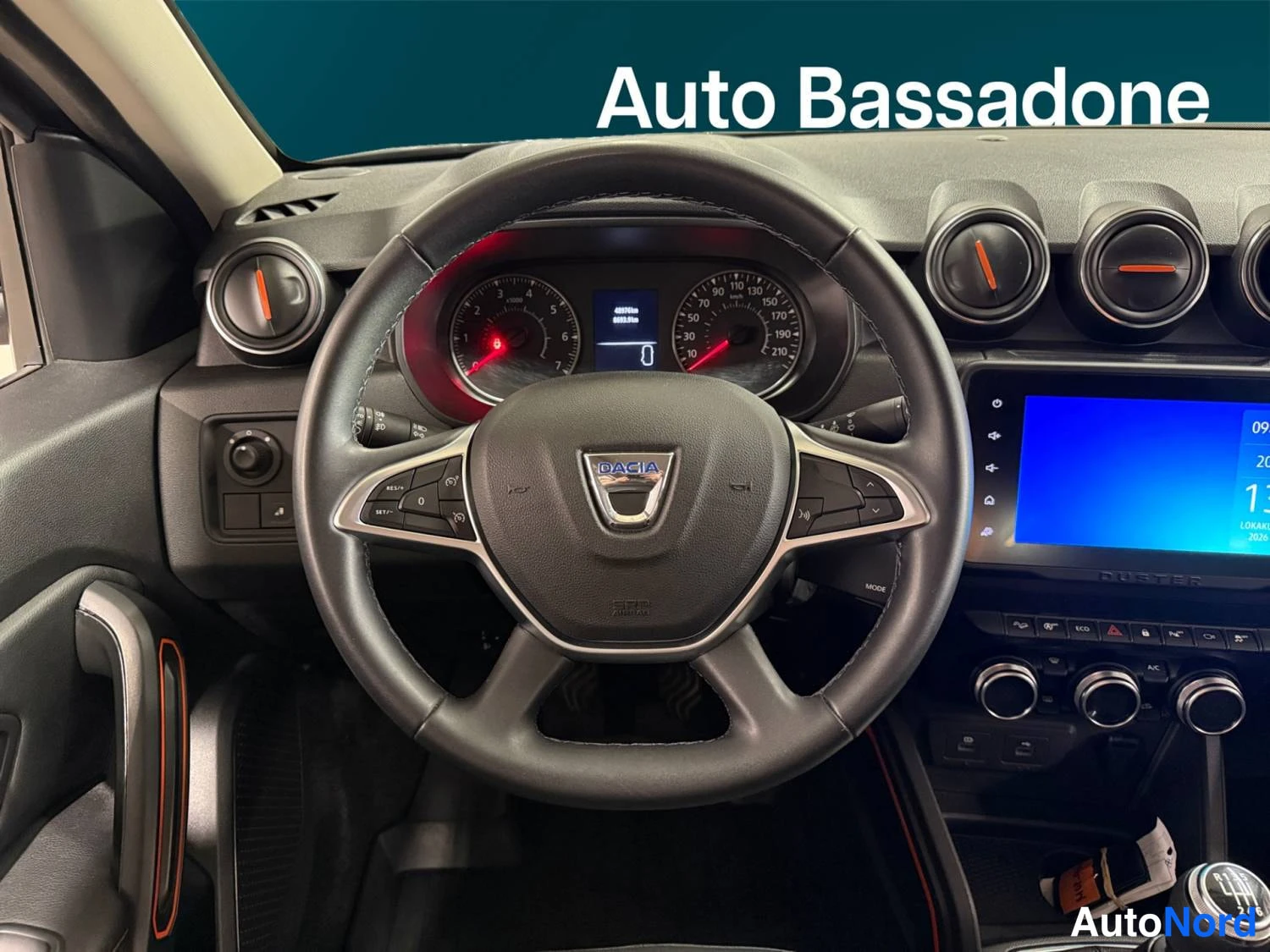 Harmaa Dacia Duster 2022, yksityiskohta, kuva 24