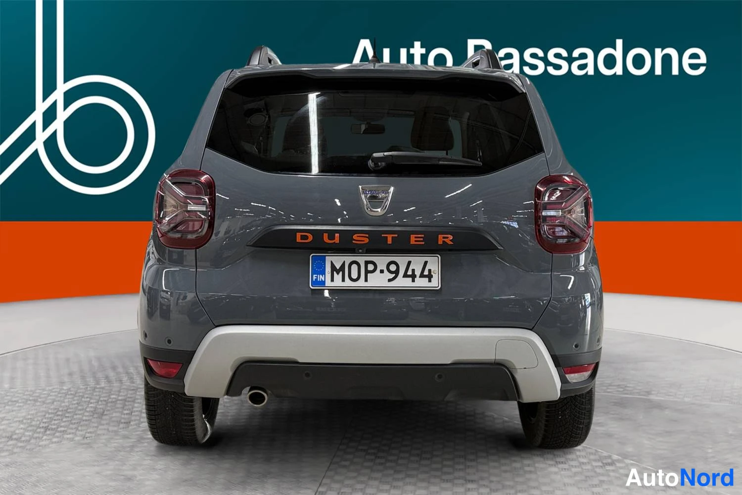 Harmaa Dacia Duster 2022, takaa, kuva 8