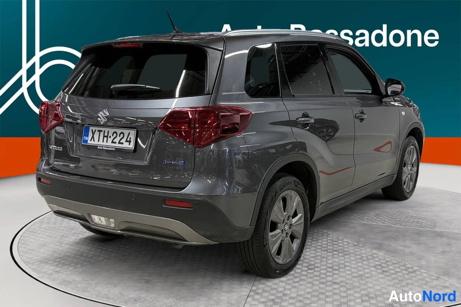 Harmaa Suzuki Vitara 2025, takaviisto, kuva 7