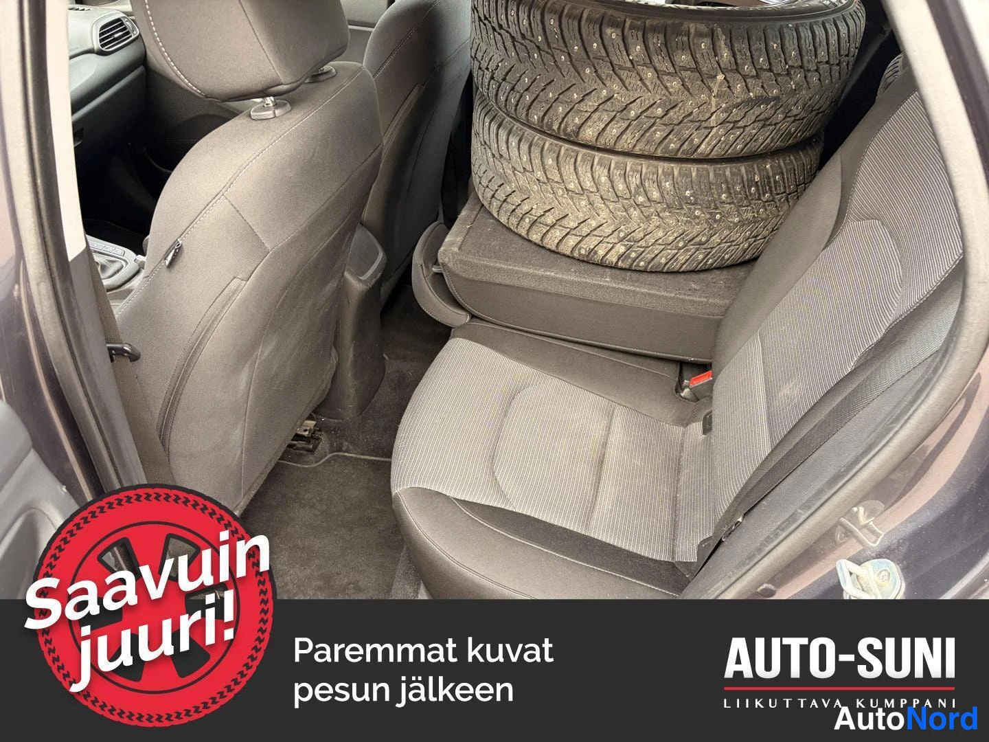 Harmaa Hyundai i30 2018, takaistuimet, kuva 4