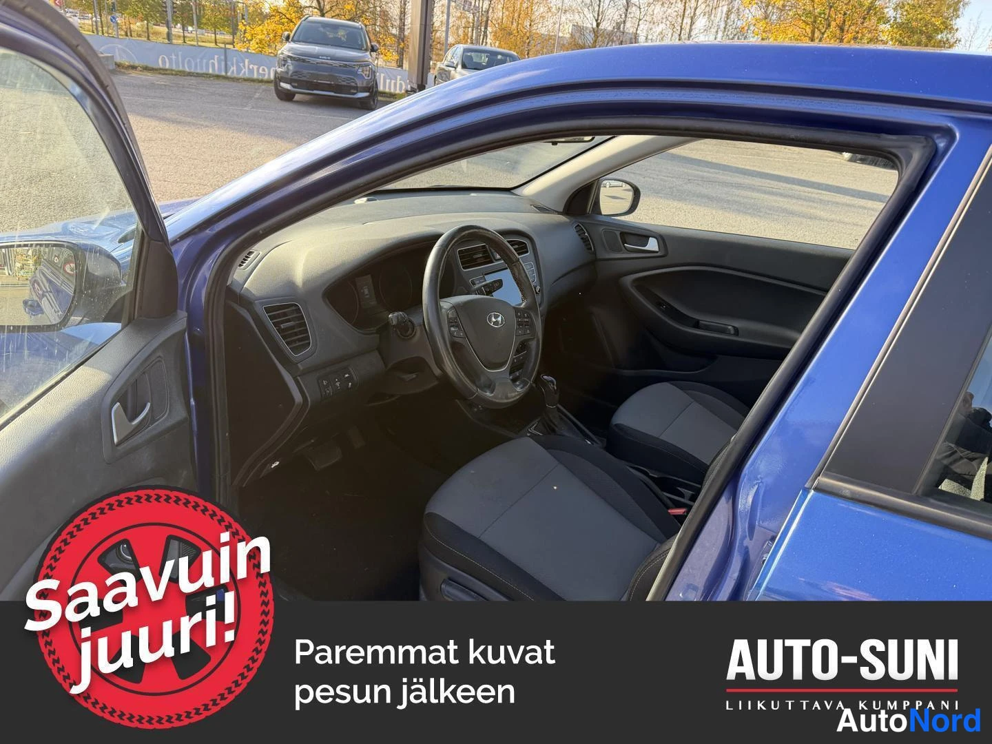 Sininen Hyundai i20 2019, ohjaamo, kuva 3