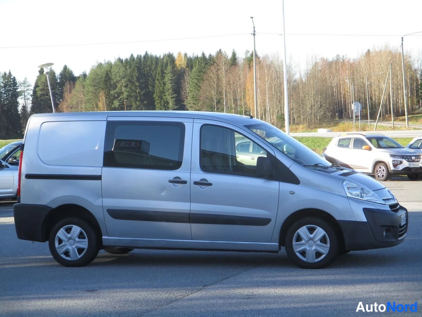 Hopea Citroen Jumpy 2010, etuviisto, keula oikealle, kuva 3