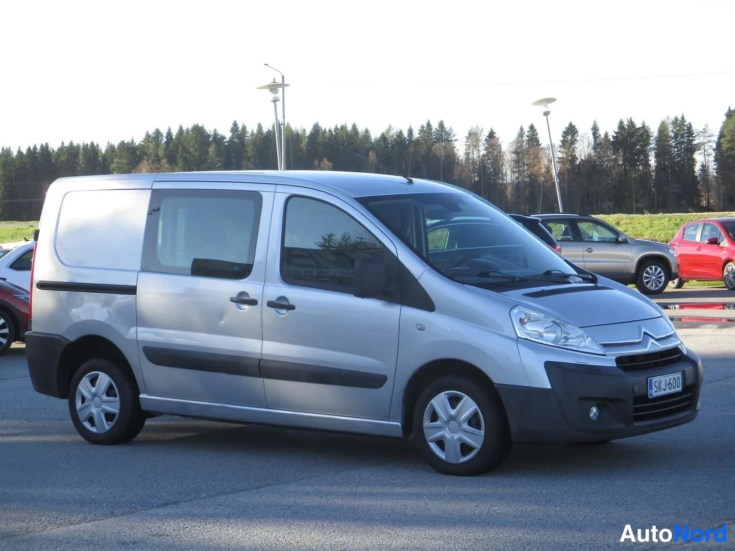 Hopea Citroen Jumpy 2010, etuviisto, keula oikealle, kuva 4
