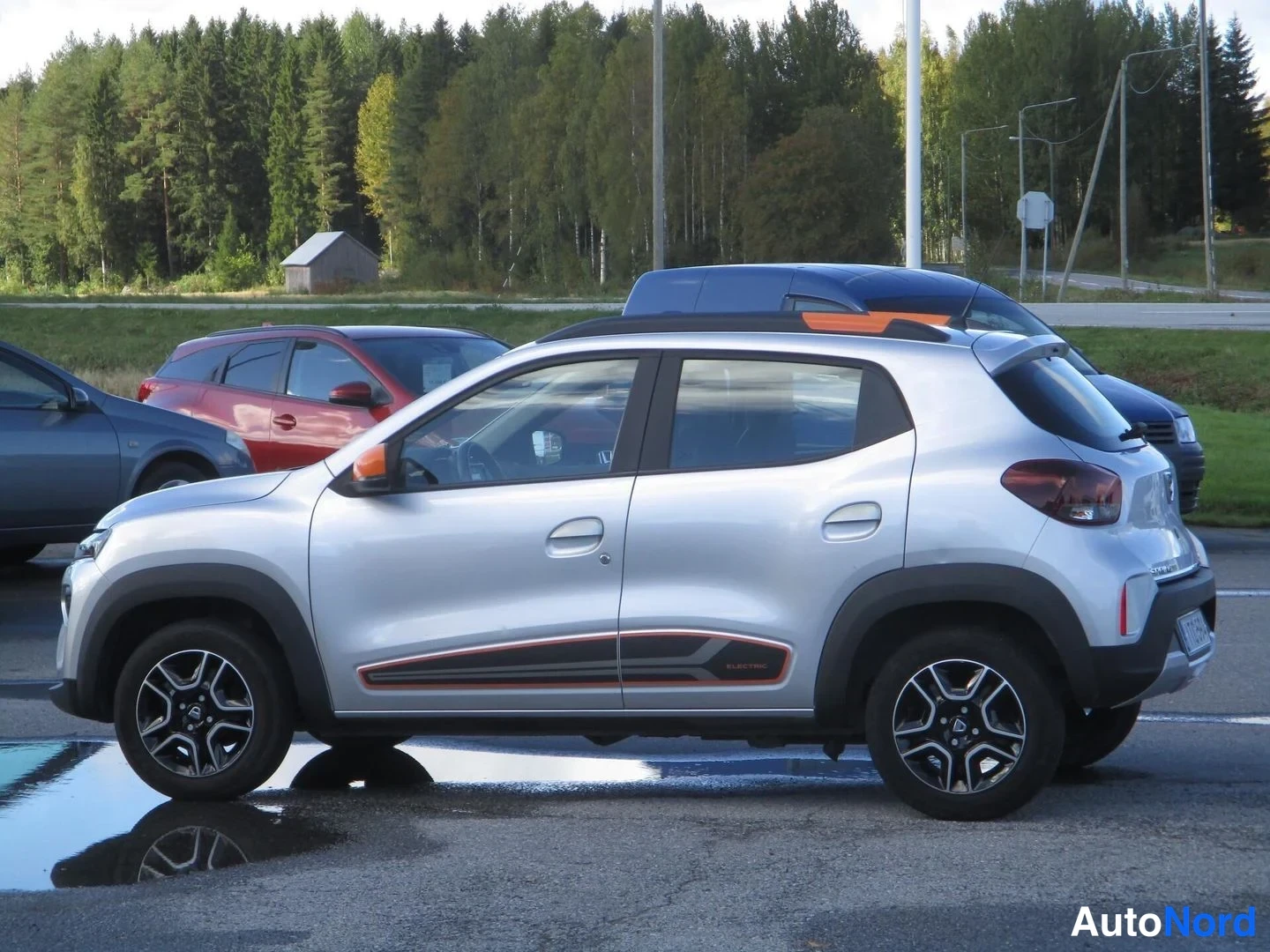 Hopea Dacia Spring 2022, etuviisto, keula vasemmalle, kuva 2