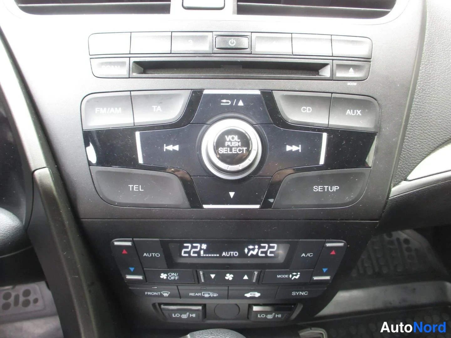Punainen Honda Civic Tourer 2016, yksityiskohta, kuva 18