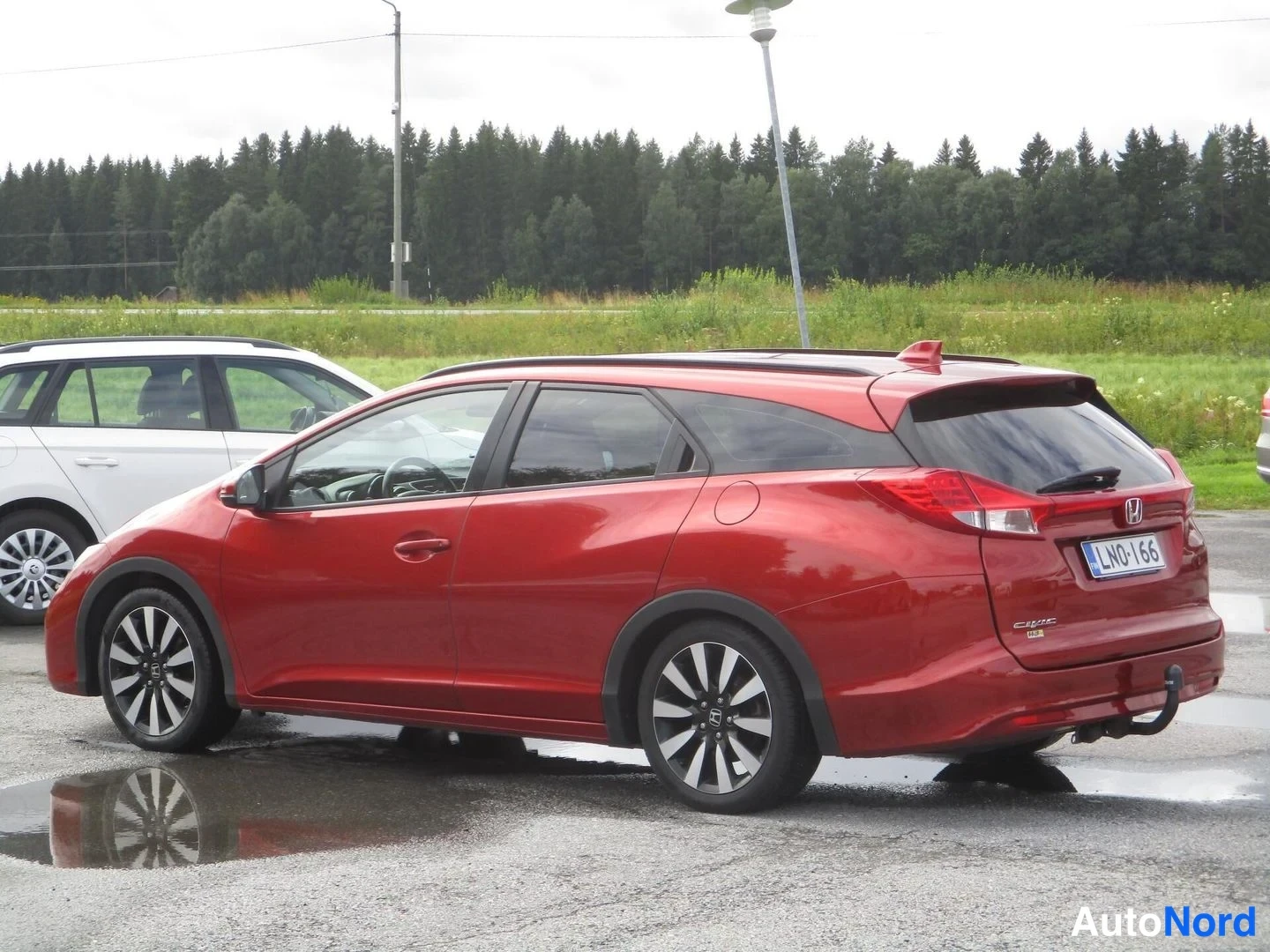 Punainen Honda Civic Tourer 2016, takaviisto, kuva 6