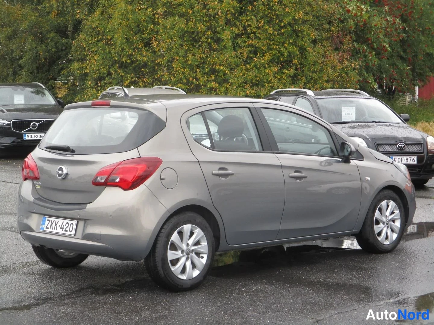 Ruskea Opel Corsa 2015, takaviisto, kuva 7