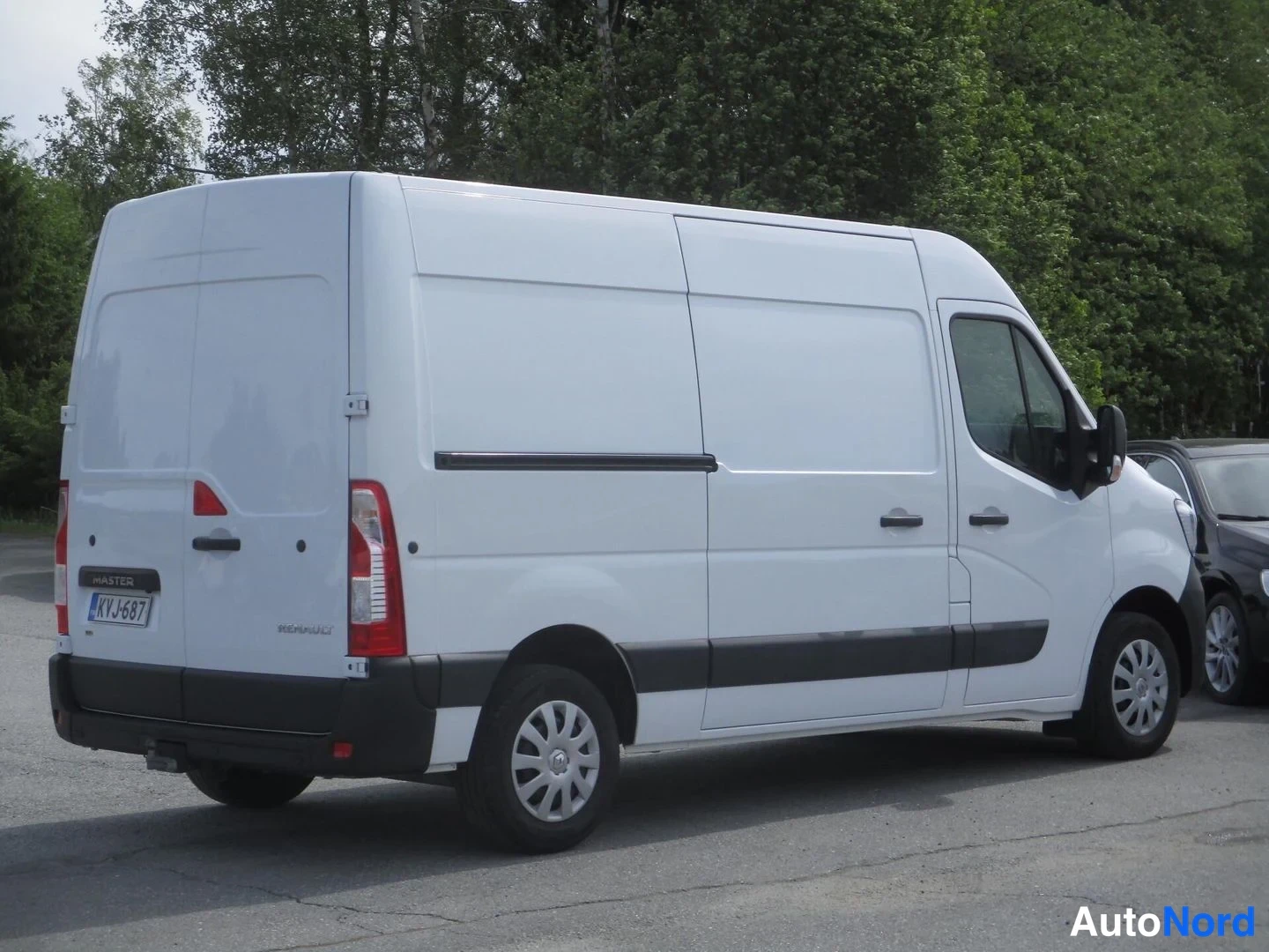 Valkoinen Renault Master 2023, takaviisto, kuva 7