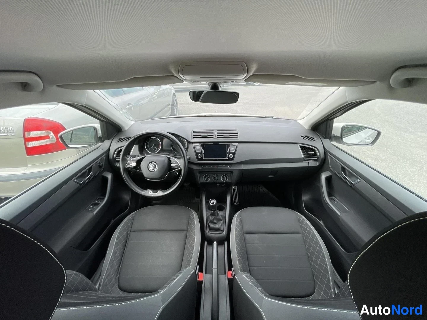 Valkoinen Skoda Fabia 2021, kuva 19