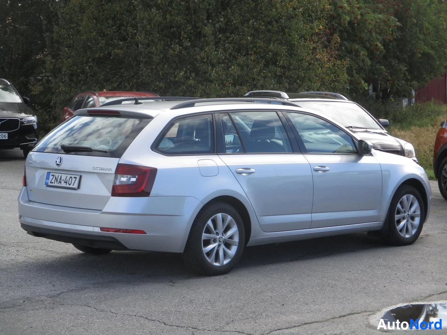 Hopea Skoda Octavia 2020, takaviisto, kuva 7