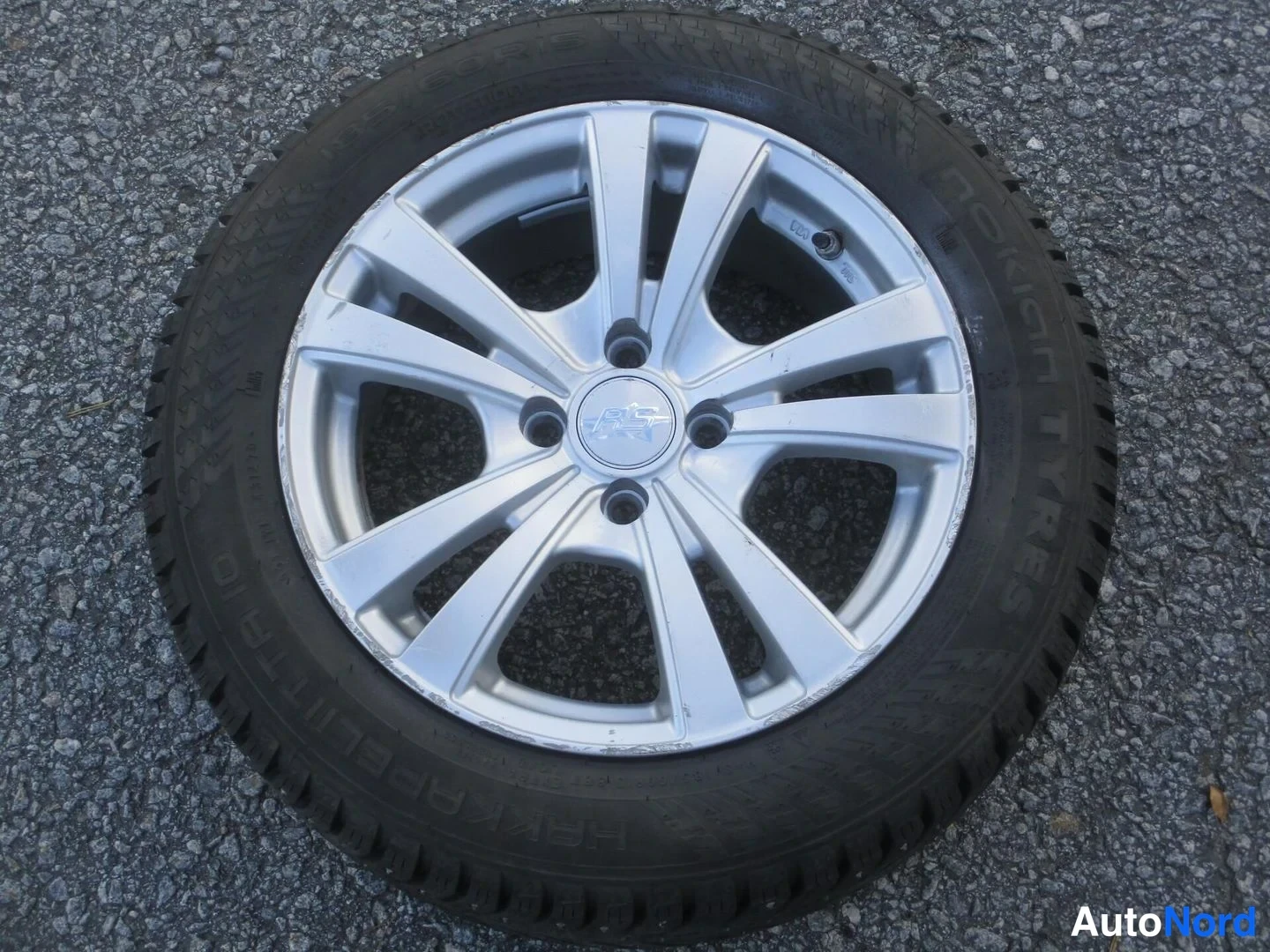Punainen Toyota Yaris 2019, yksityiskohta, kuva 19