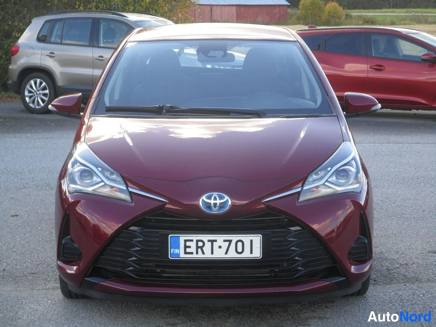 Punainen Toyota Yaris 2019, edestä, kuva 5