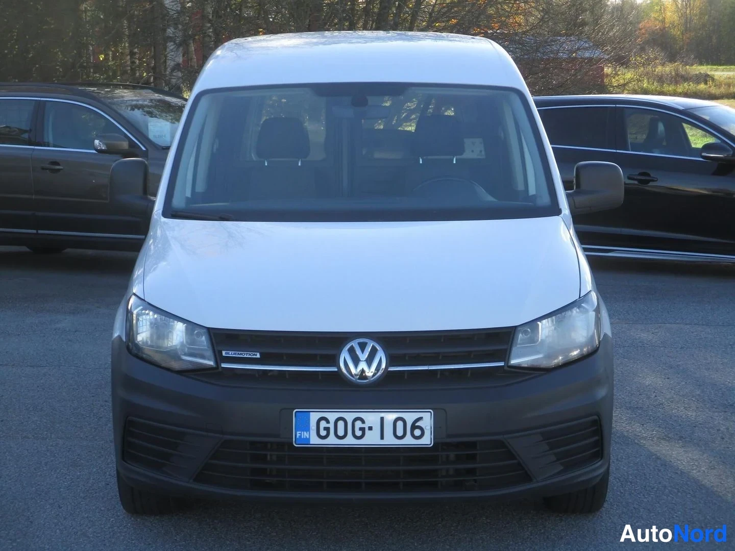 Valkoinen Volkswagen Caddy 2016, edestä, kuva 5