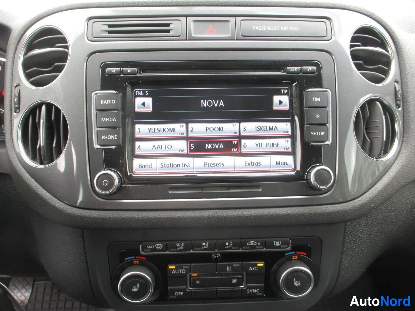 Ruskea Volkswagen Tiguan 2013, yksityiskohta, kuva 18