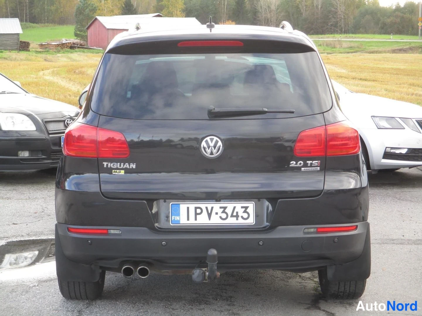 Musta Volkswagen Tiguan 2013, takaa, kuva 8