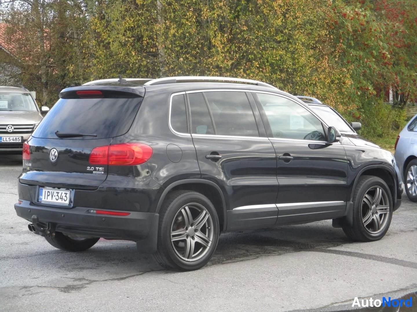 Musta Volkswagen Tiguan 2013, takaviisto, kuva 7