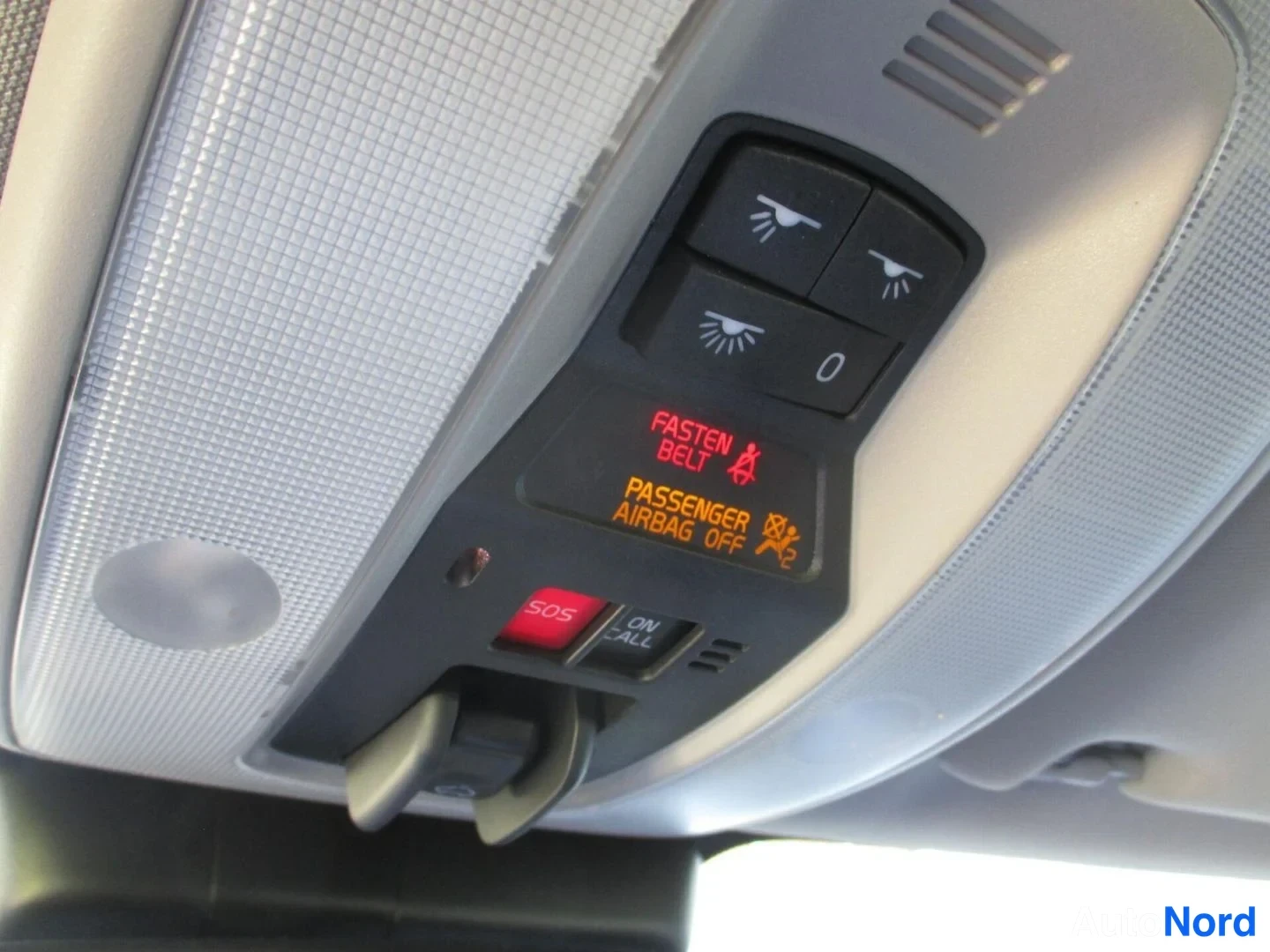 Ruskea Volvo XC70 2014, yksityiskohta, kuva 22
