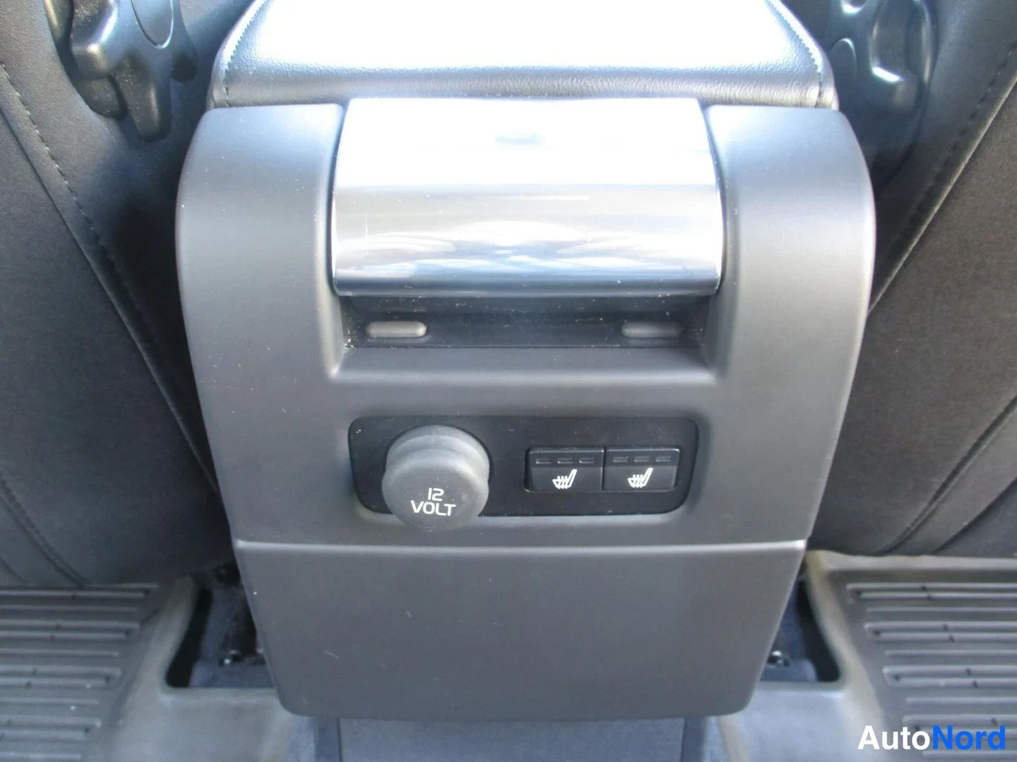 Ruskea Volvo XC70 2014, yksityiskohta, kuva 25