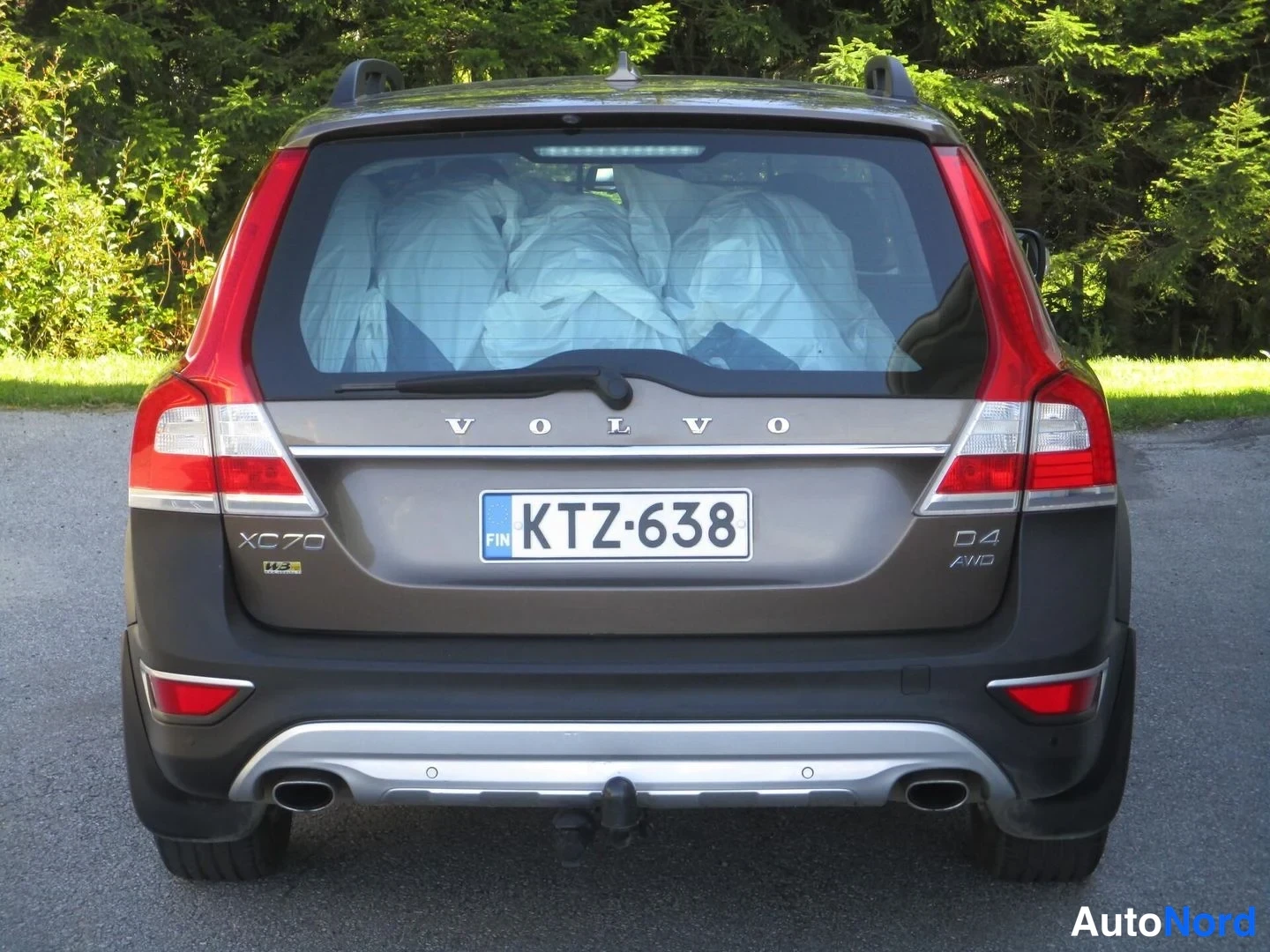 Ruskea Volvo XC70 2014, takaa, kuva 8